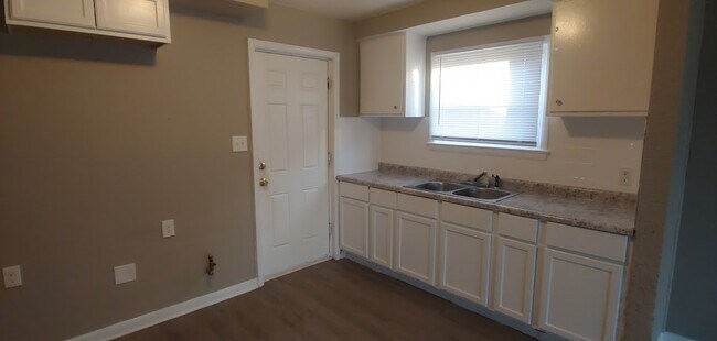 Foto del edificio - 5730 N 62nd St