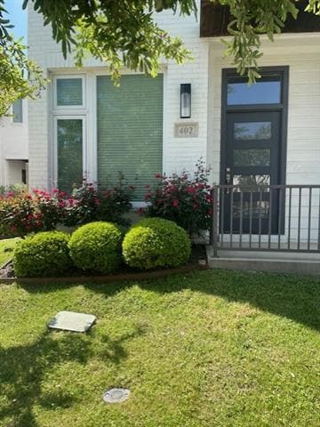 Building Photo - 402 Templeton Dr