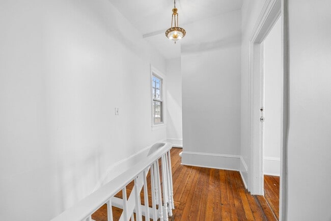 Foto del edificio - 112 E Anderson St