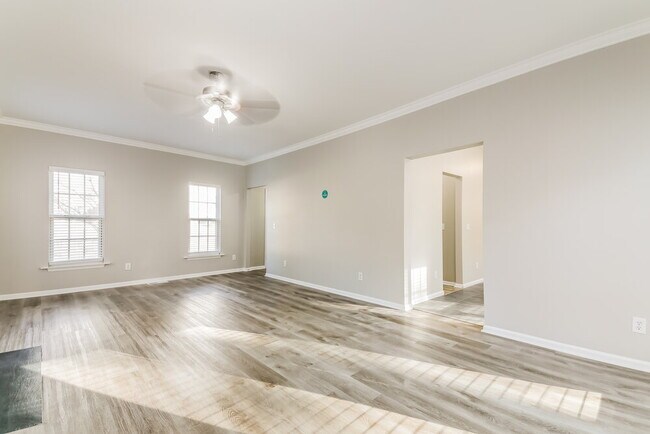 Foto del edificio - 3348 Forest Mill Cir