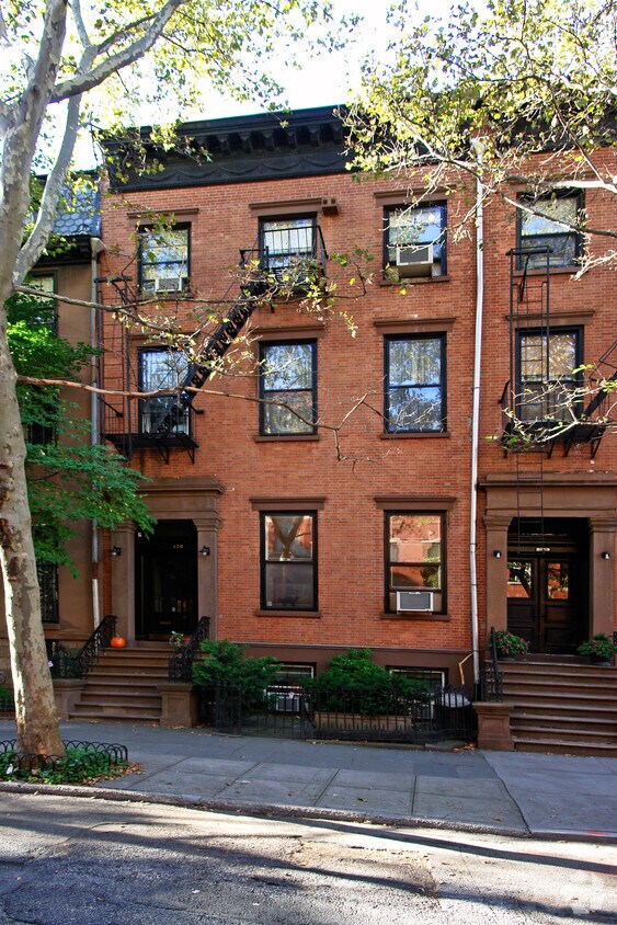 Foto principal - 120 Pacific St