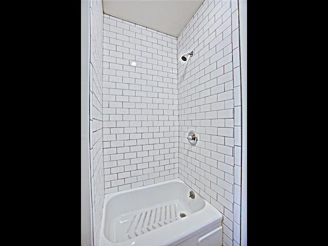Tiled shower - 4416 SE Milwaukie Ave