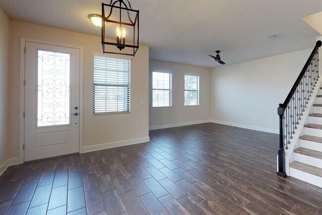 Building Photo - 5833 Circa Fishhawk Blvd