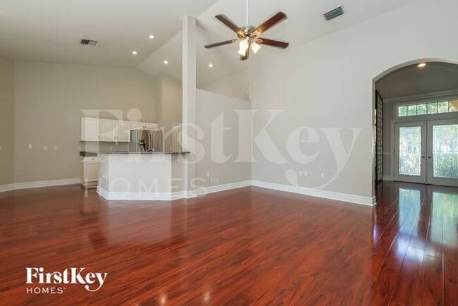 Foto del edificio - 10209 Thicket Point Way