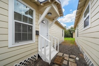Building Photo - 3820 Lila St