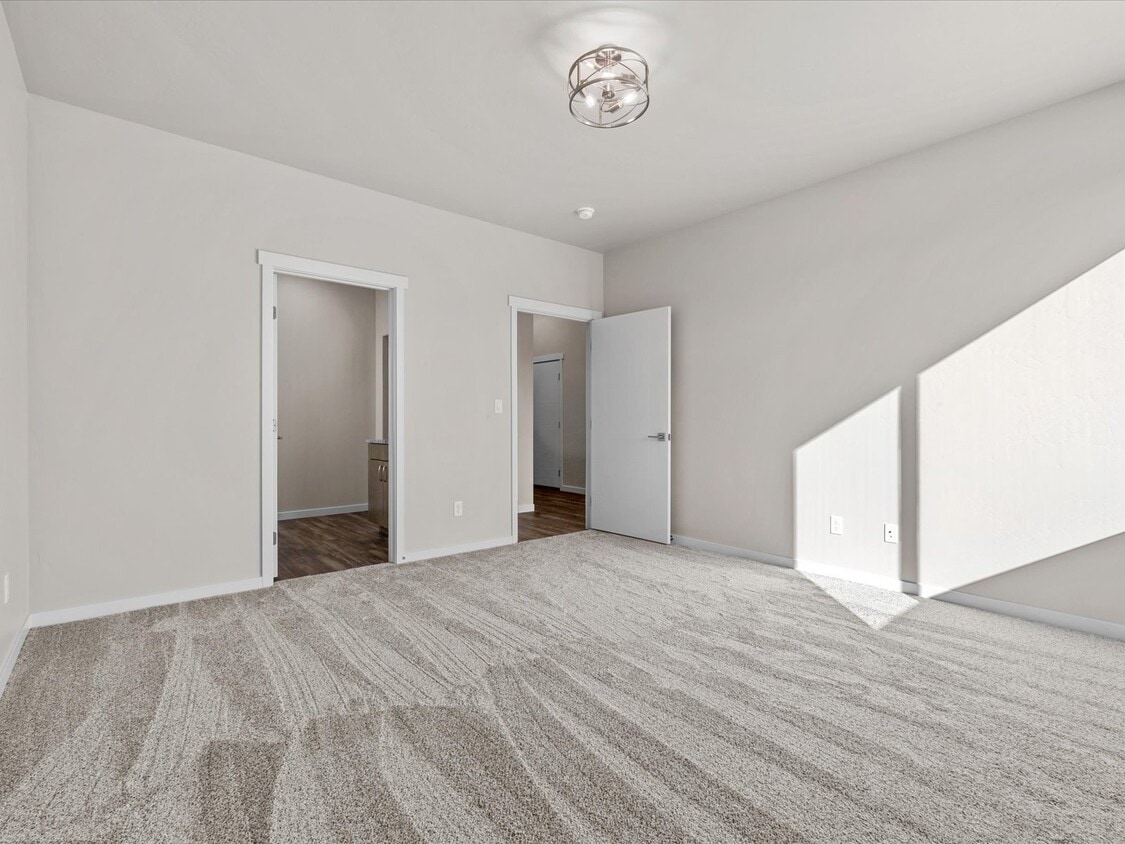 Foto del edificio - 2747 Radiant Ave