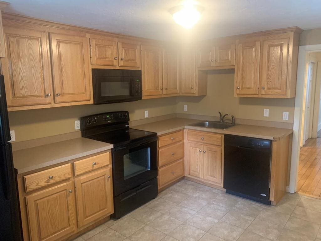 Foto del edificio - 74 Cottage St