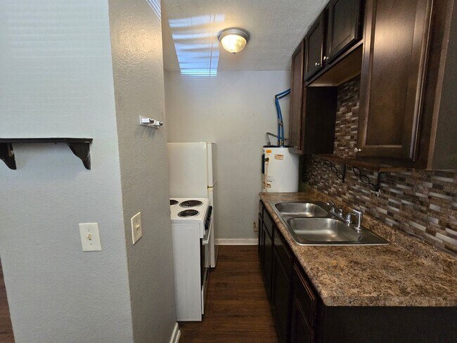 Foto del edificio - 1 bedroom 1 bath duplex in Navy Point!