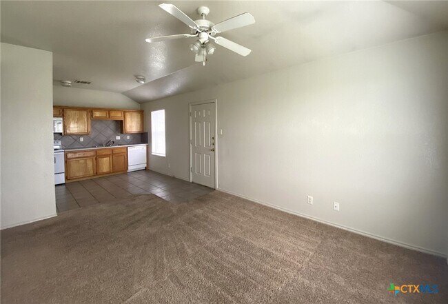 Foto del edificio - 3709 Littleleaf Dr