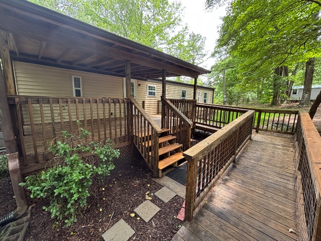 Building Photo - 1173 N McDonough Rd