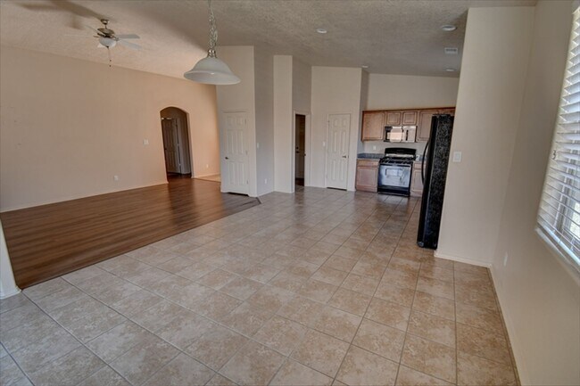 Building Photo - 1820 Camino Rustica SW