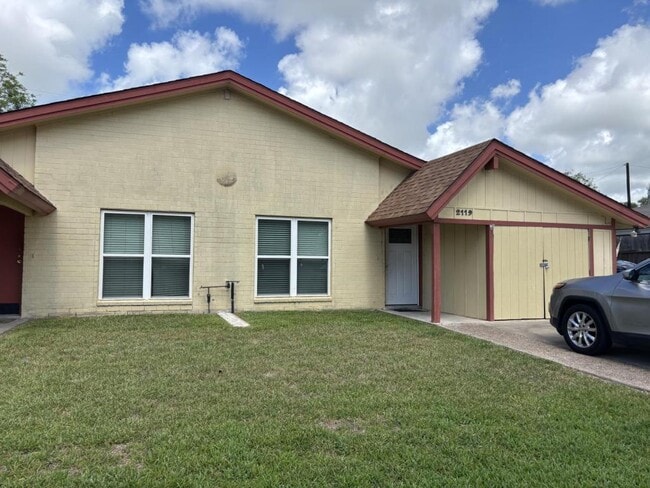 Building Photo - 2119 Westwind Cir