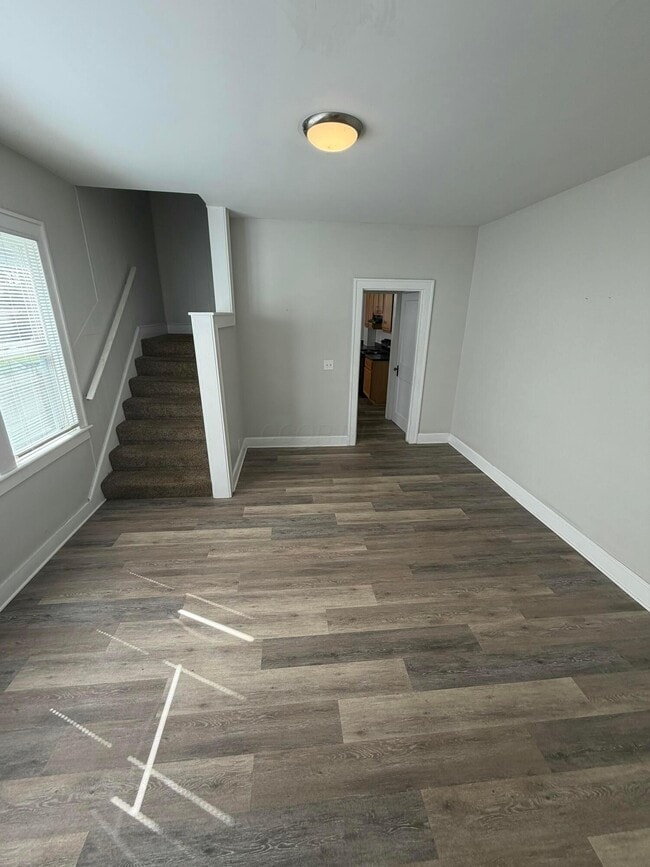 Foto del edificio - 377 E Hinman Ave
