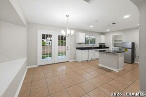 Building Photo - 618 Tres Caminos