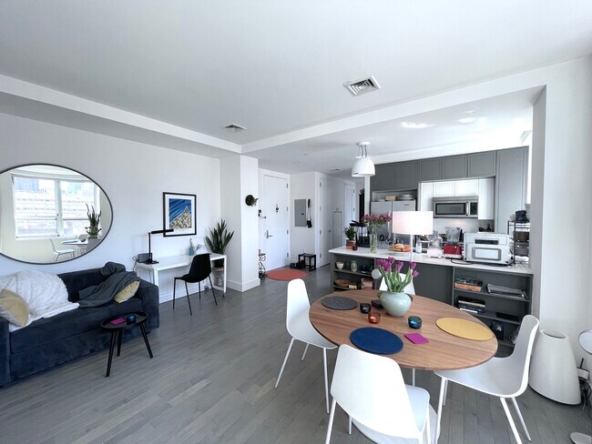 Foto del edificio - 416 W 52nd St