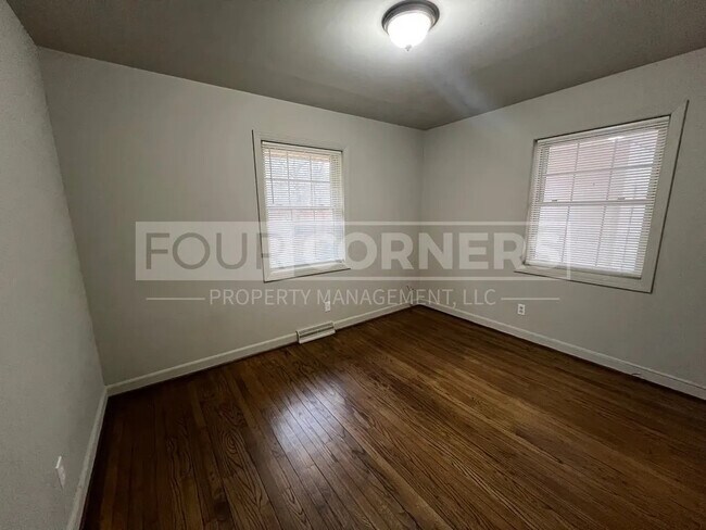 Building Photo - Room in Single Family Home on Beck St