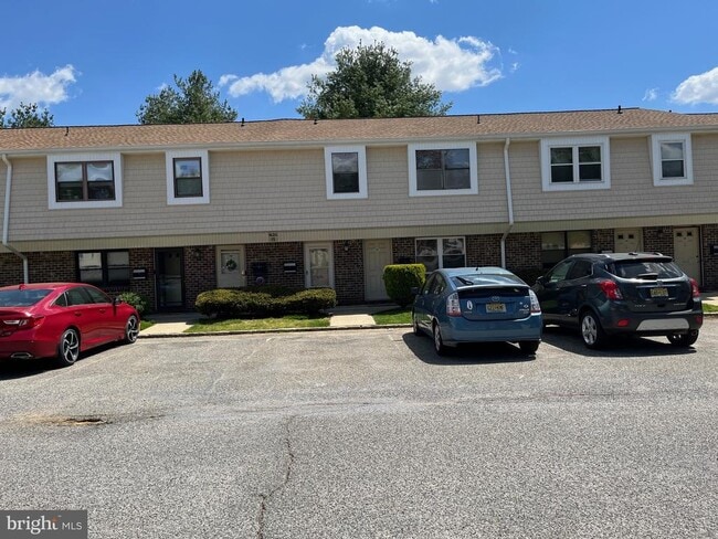 Building Photo - 1508 Silver Ct