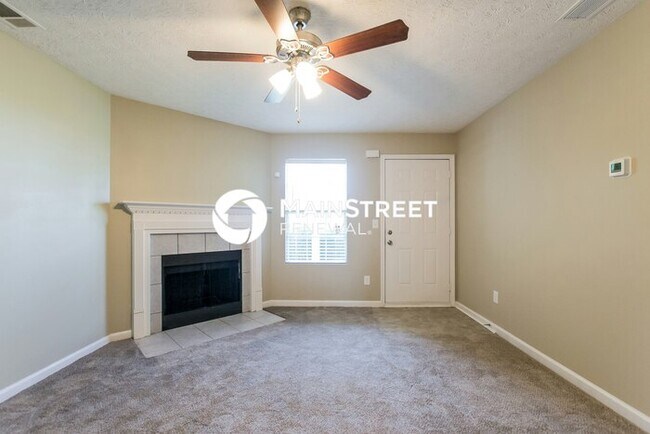 Building Photo - 4 Bedroom Pet-Friendly Home in Jonesboro, GA with Main Street Renewal