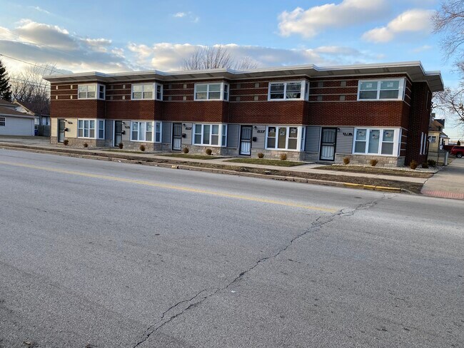 Foto del edificio - 120 Sibley Blvd