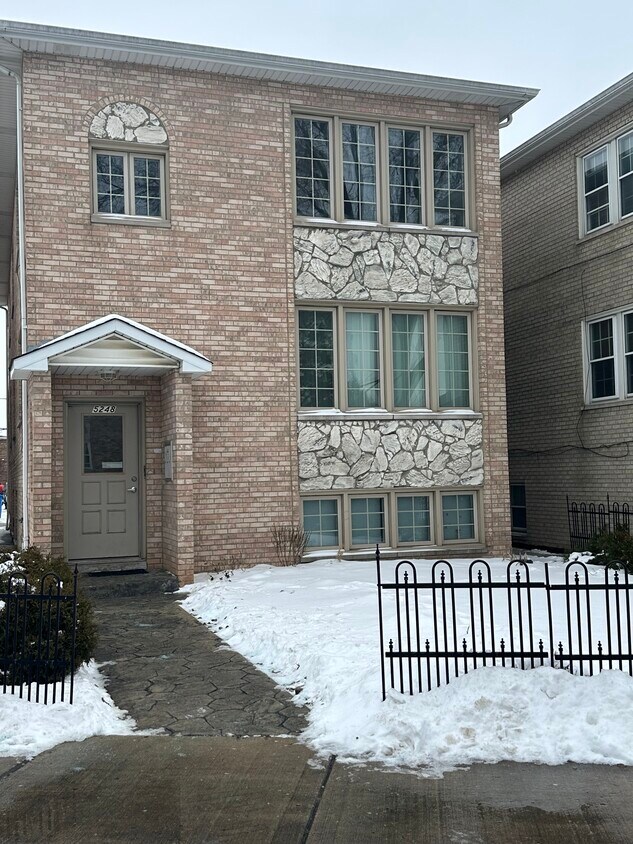 Primary Photo - 5248 S Kolin Ave