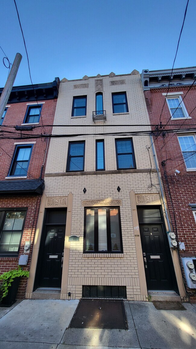 Exterior - 816 S 5th St