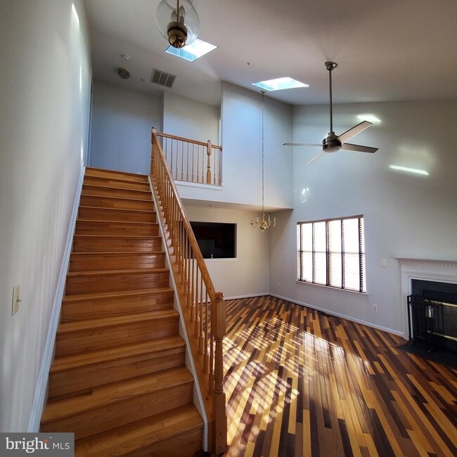 Building Photo - 16211 Ellipse Terrace
