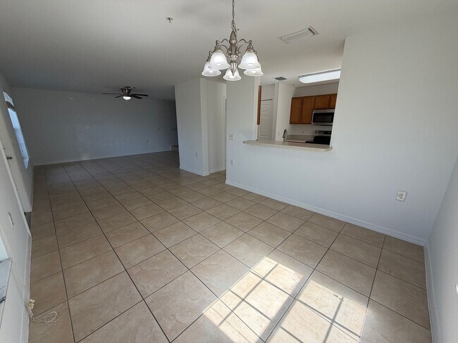 Building Photo - ANNUAL RENTAL - VISTAS AT HERITAGE BAY - 3 BED / 2.5 BATH TOWNHOUSE