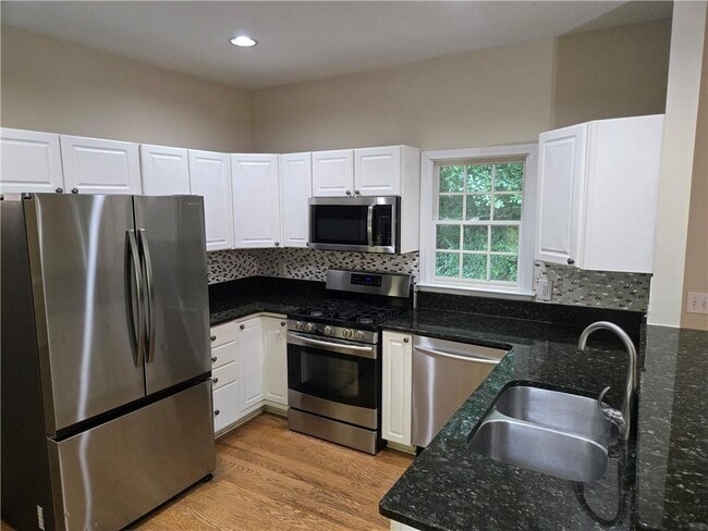 Building Photo - 2449 Alston Dr NE