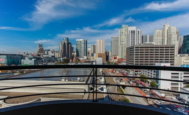 Building Photo - 300 3rd St