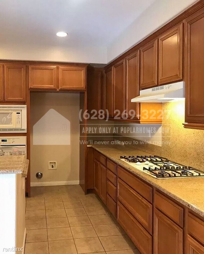 Foto del edificio - 4 br, 2 bath House - 29201 Walker Point Ln -