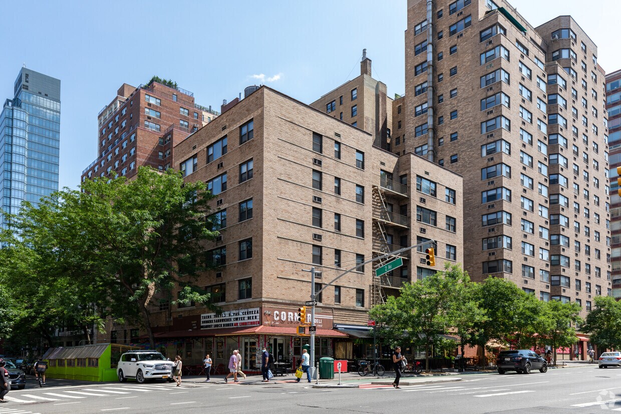 Charing Cross House Apartments in New York, NY