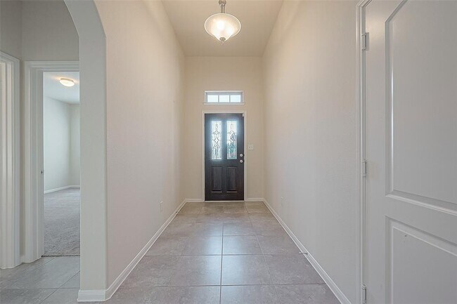 Building Photo - 2210 Leonetti Ln