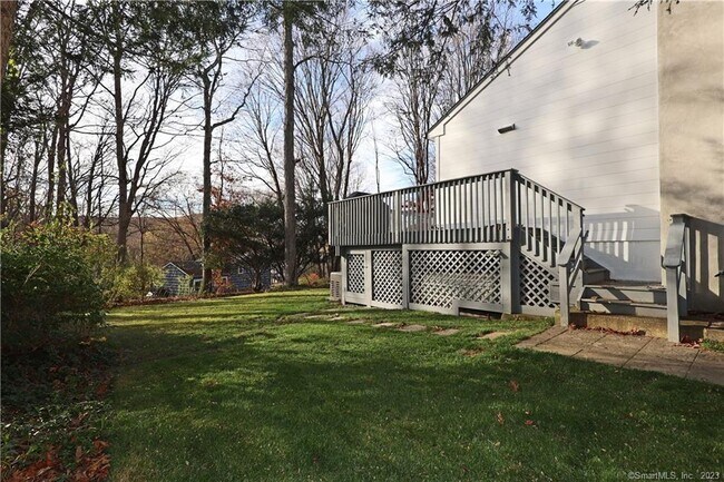 Building Photo - 245 Great Hill Rd
