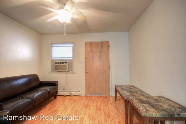 Building Photo - 1 br, 1 bath Apartment - 702 W. Western