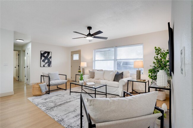 Foto del edificio - 2050 67th Ave N