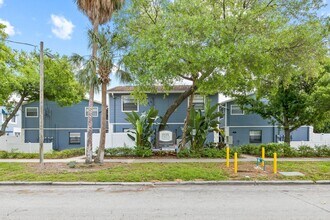 Building Photo - 5045 S Albany Ave