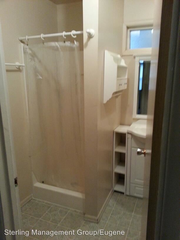 Foto del edificio - 2 br, 1 bath House - 850 W. 18th