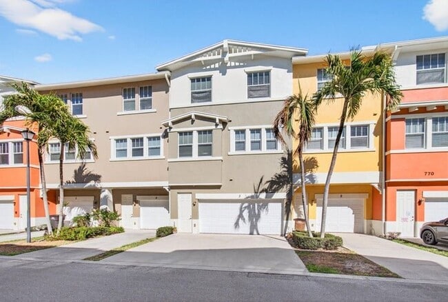 Building Photo - 770 Millbrae Ct