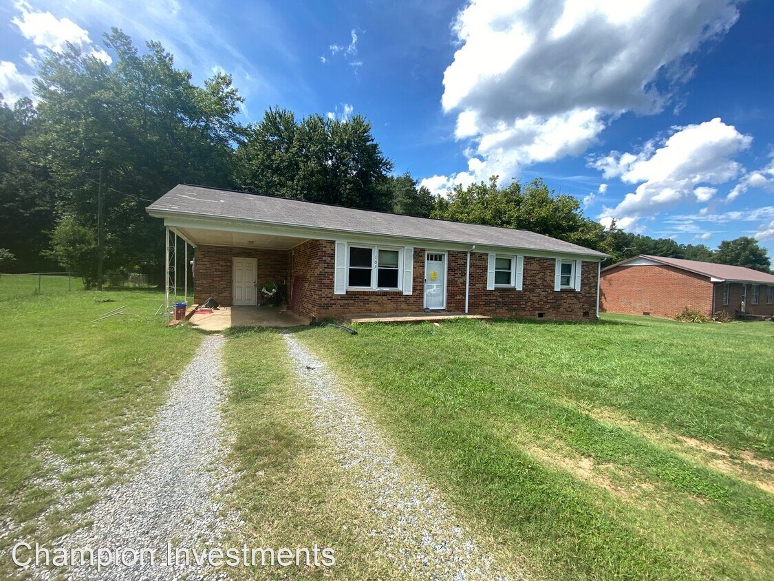 Primary Photo - 3 br, 1.5 bath House - 107 Leslie Drive