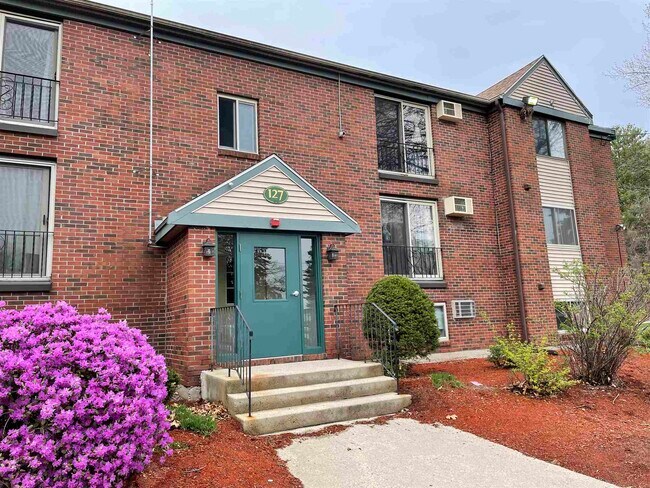 Building Photo - 127 English Village Rd