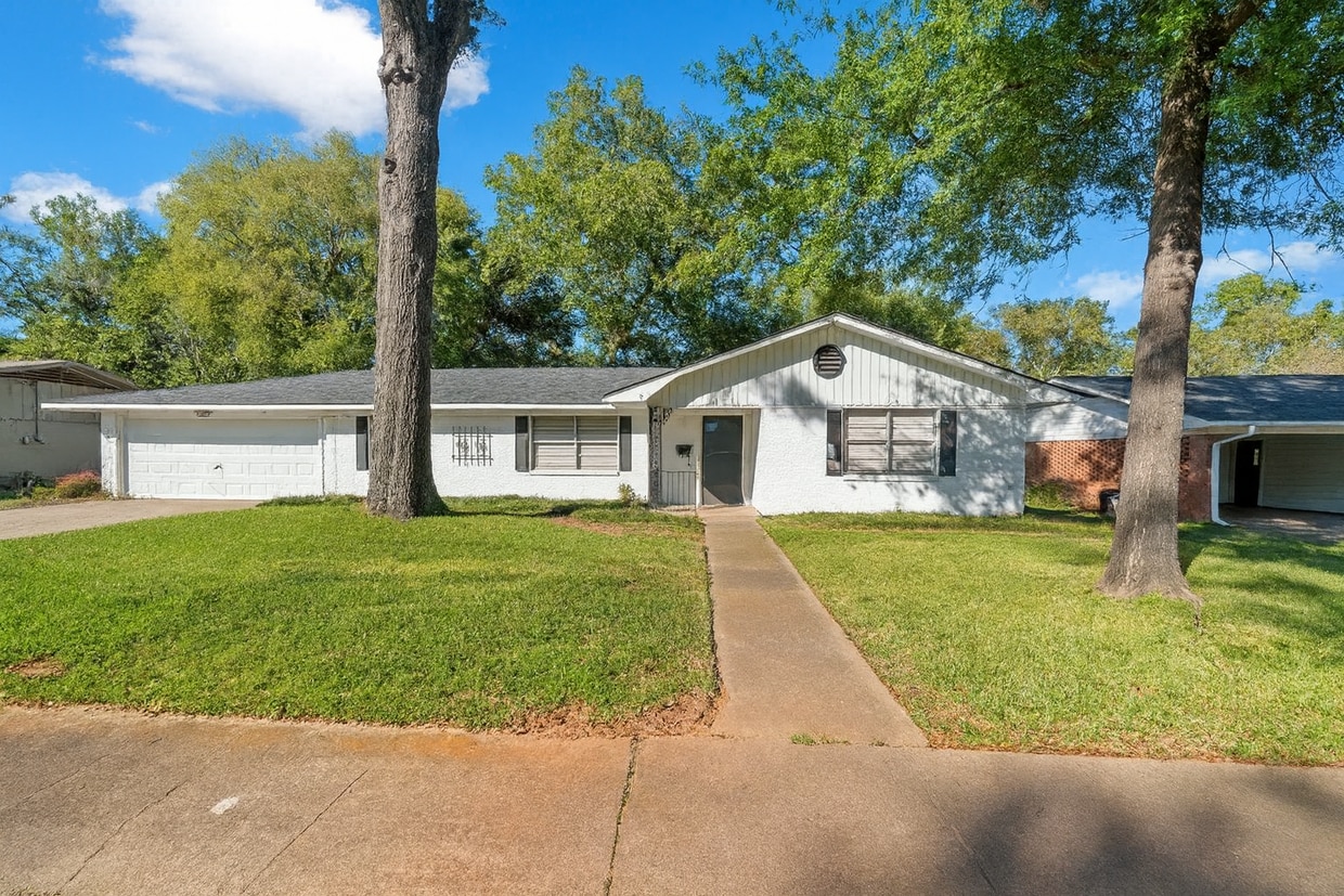 Foto del edificio - 212 Ridgecrest Dr