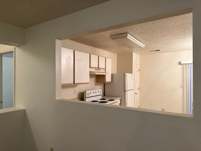 Foto del edificio - 3BR, 2BA, 2CG