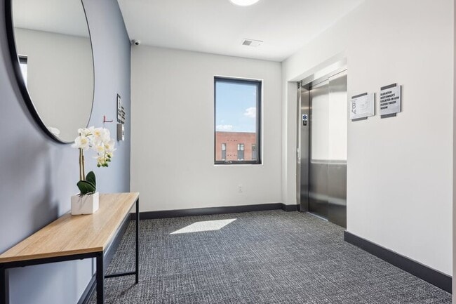 Foto del edificio - 49 S Day St