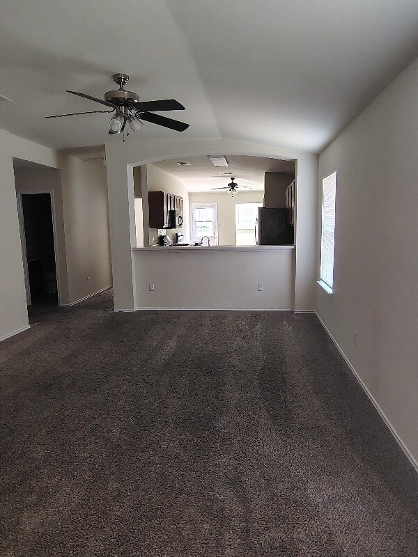 Building Photo - 382 Lake Washington Dr