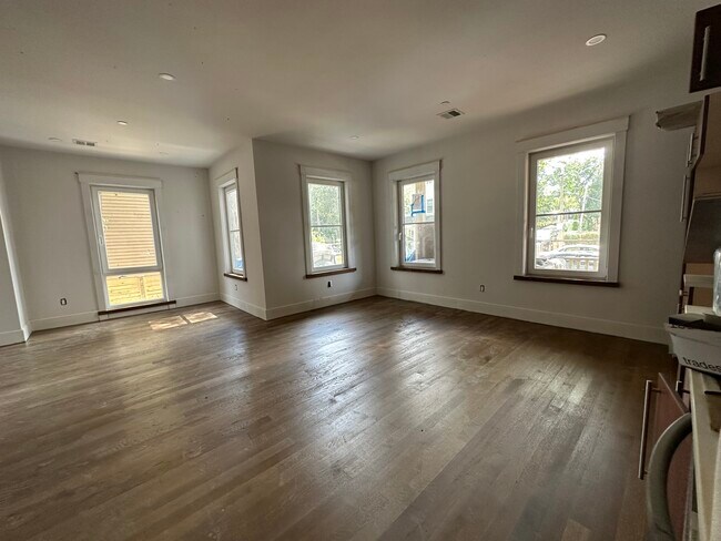 Foto del edificio - 100 Mount Pleasant Ave