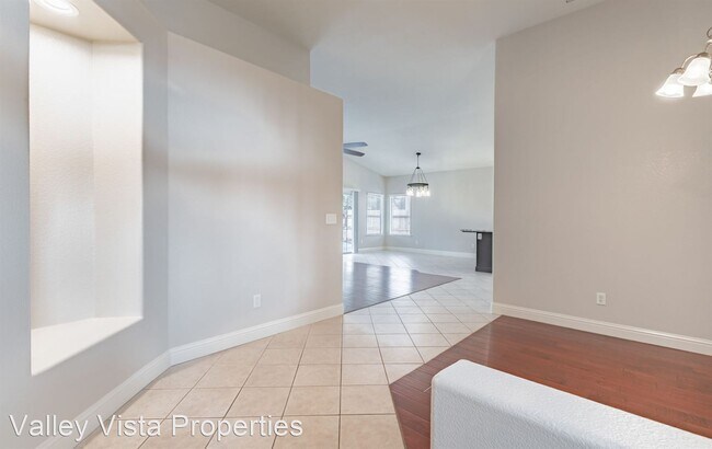 Building Photo - 4 br, 2 bath House - 2449 Prescott Ave.