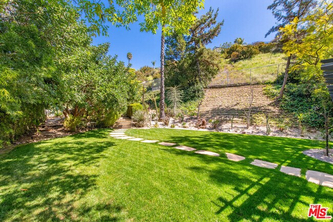 Building Photo - 17008 Escalon Dr