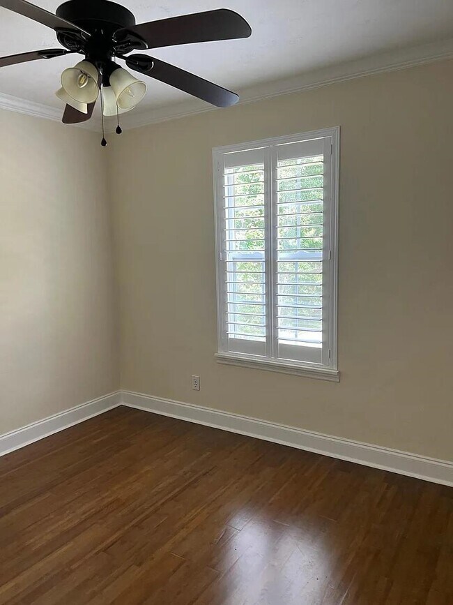 Building Photo - 4040 Roscrea Dr