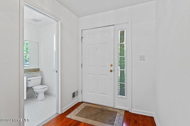 Foto del edificio - 39 Meadow Ln