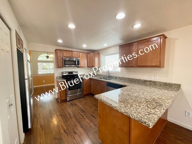 Building Photo - 2898 E Weymouth Cir